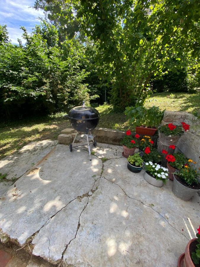 Bed and Breakfast Il Noccioletto Mombaruzzo Exterior foto